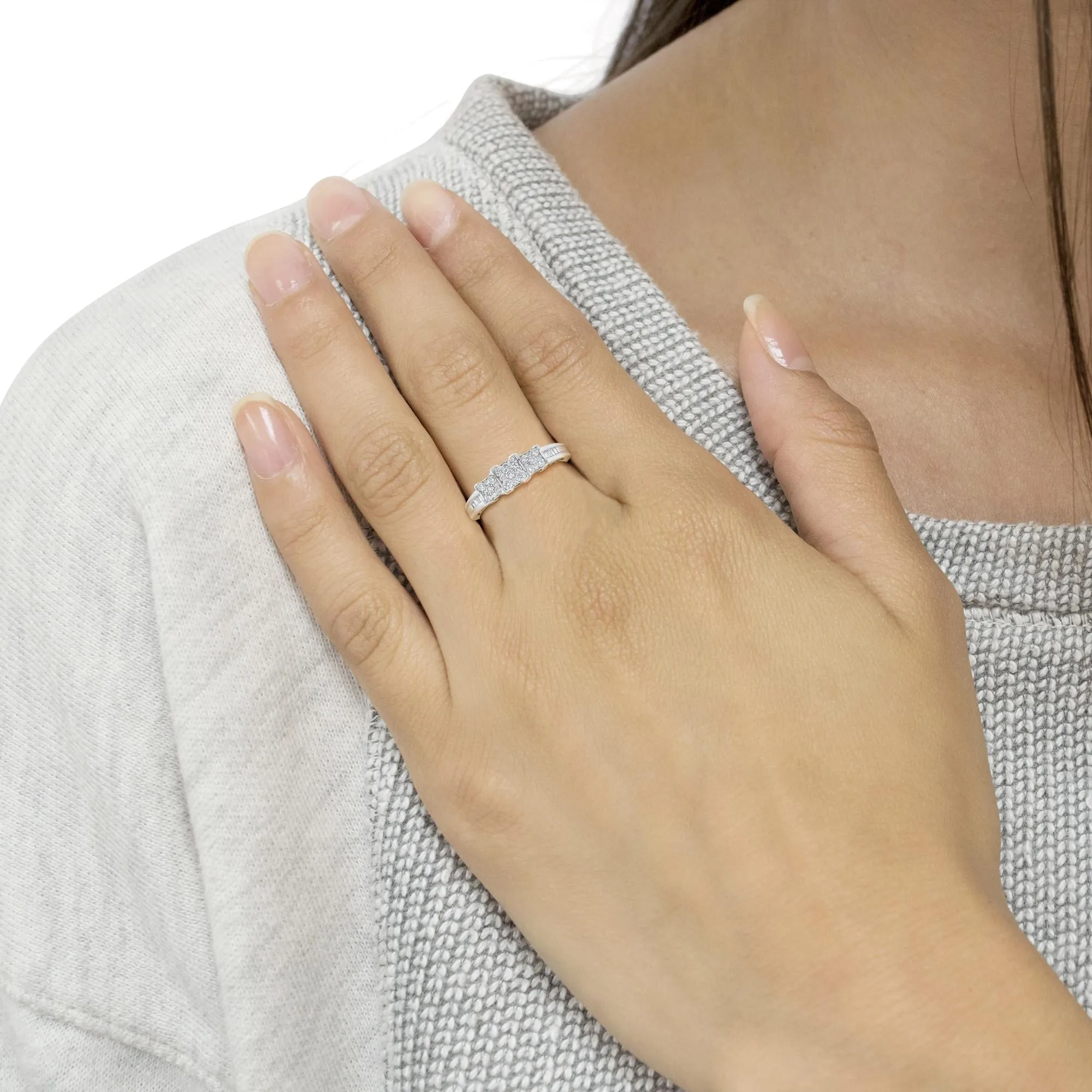 10K White Gold 1/2 Cttw Brilliant & Baguette Cut Diamond 3 Stone Design With 3 Square Clusters Engagement Ring (H-I Colo