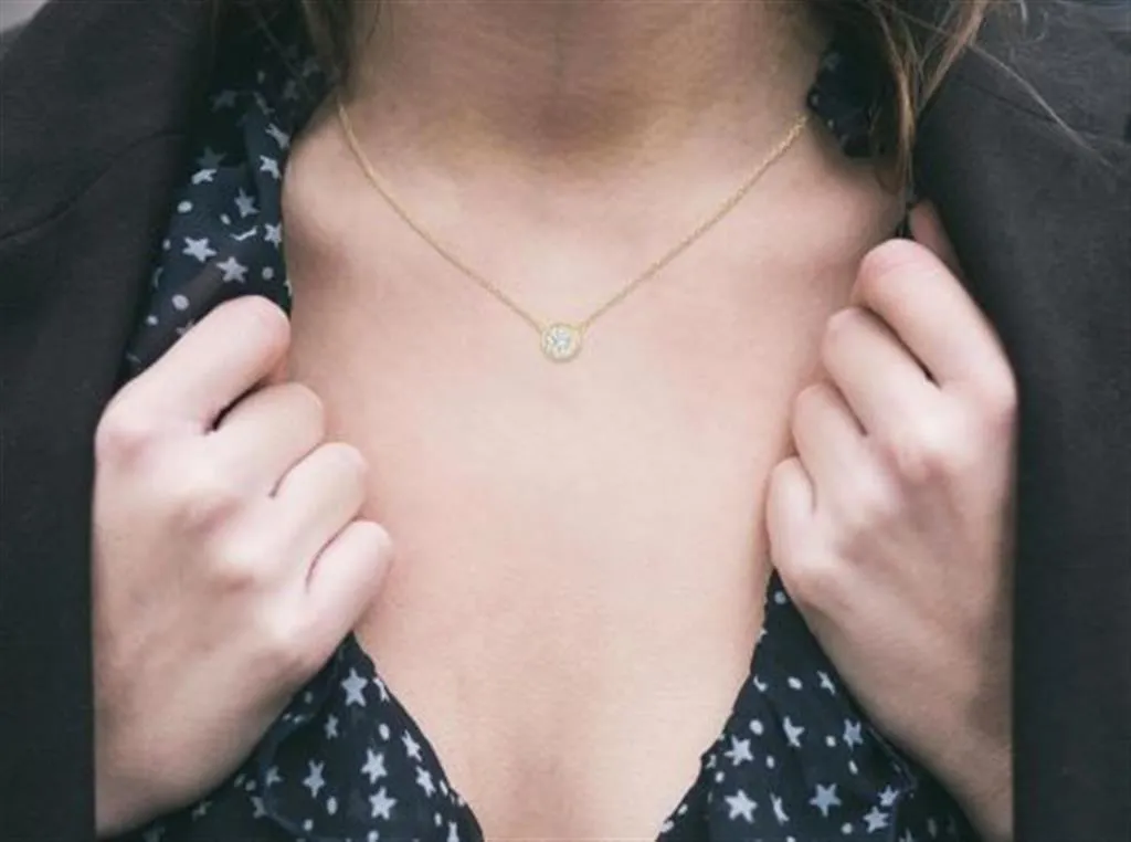 14K Yellow Gold 0.15ctw Round Diamond Cluster Necklace