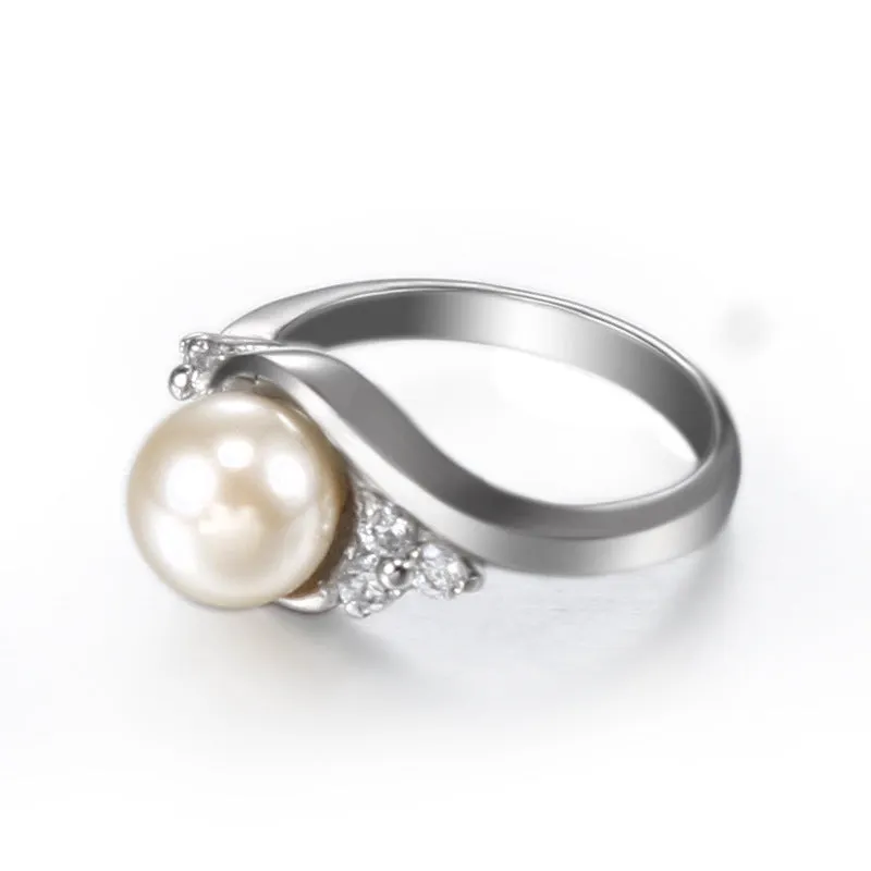 Chic Titanium Steel Pearl and Diamond Ring for Women – Stylish Stainless Steel Jewelry