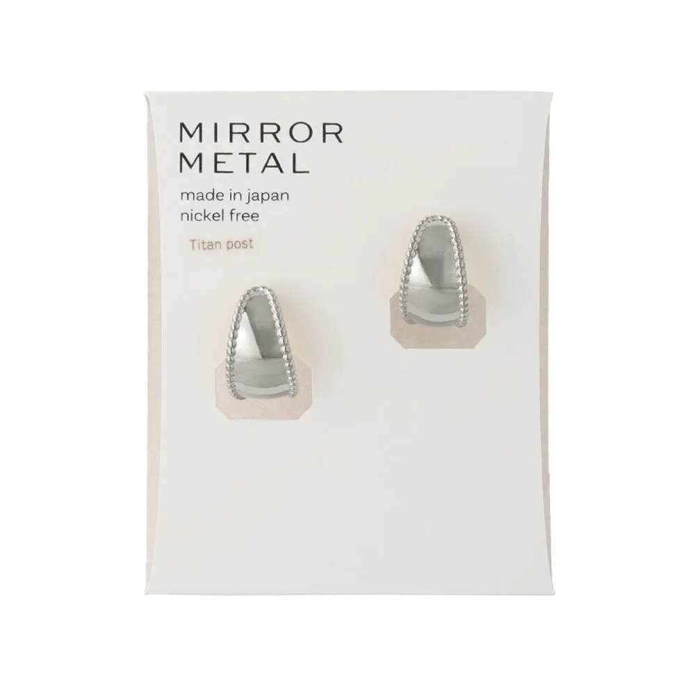 Mirror-Finish Milgrain Wide Curl Earrings