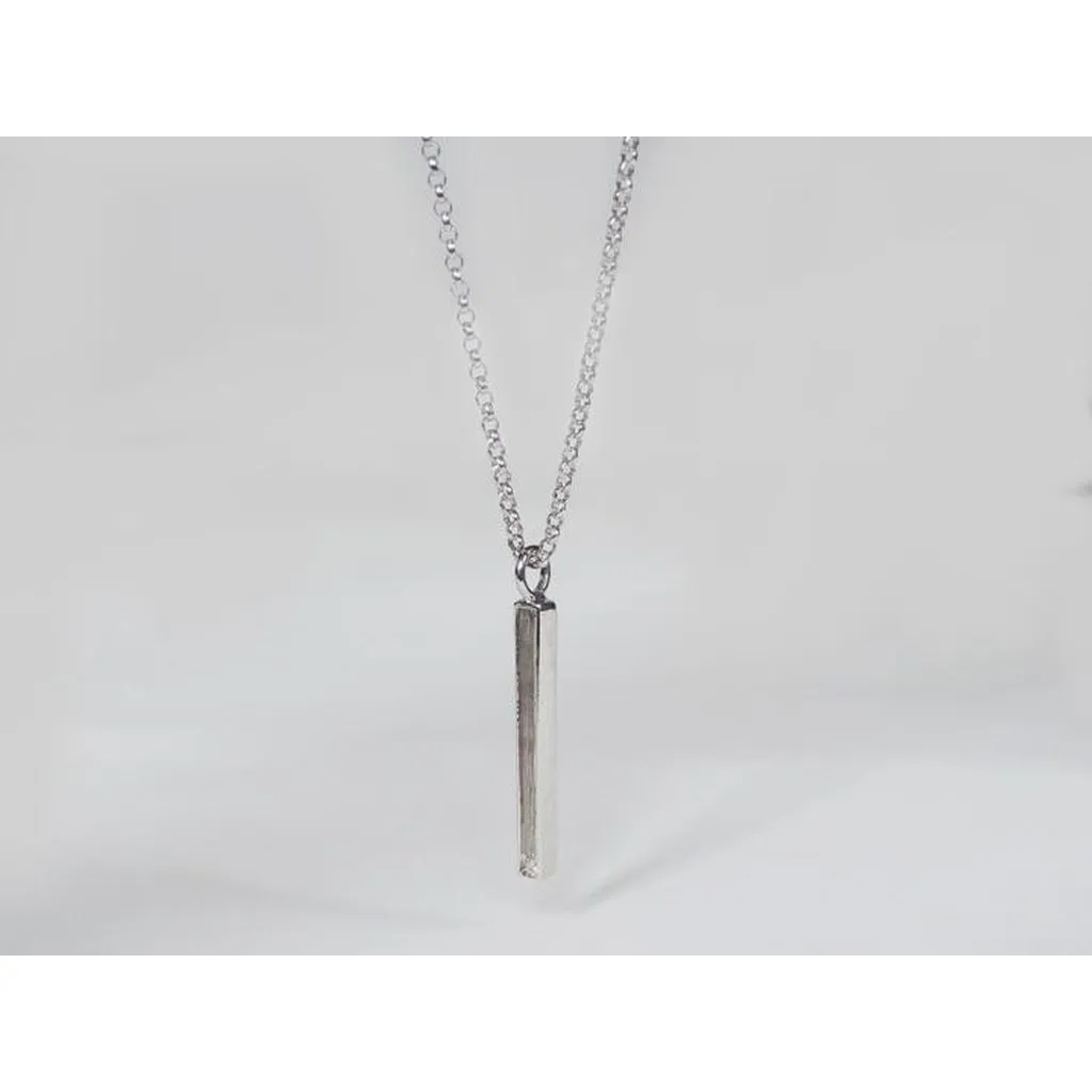 SQUARE BAR NECKLACE
